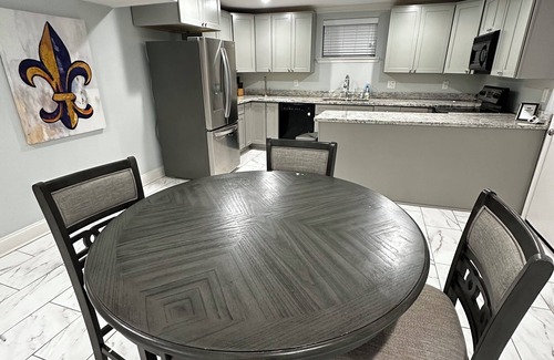 Broadmoor Maison | Let the Good Times Roll and Enjoy Nola with Us.Great Uptown Location !!!
