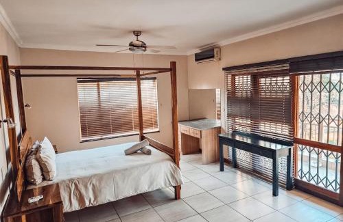 Leeupoort Cabine | Lethabong Lodge