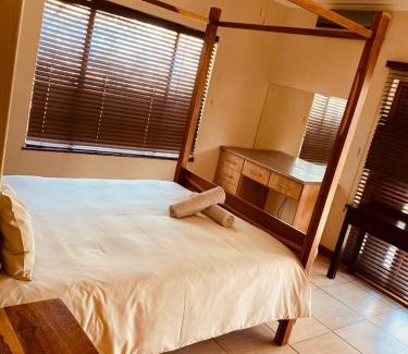 Leeupoort Cabine | Lethabong Lodge