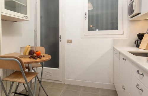 Les Corts Appartement | LetsGoBarcelona Diagonal Ave. avec terrasse privée pour 6 personnes