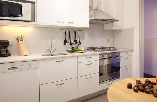 Les Corts Appartement | LetsGoBarcelona Diagonal Ave. avec terrasse privée pour 6 personnes