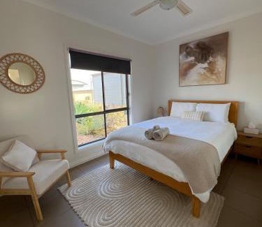 Port Hughes Maison | Levendi on Par