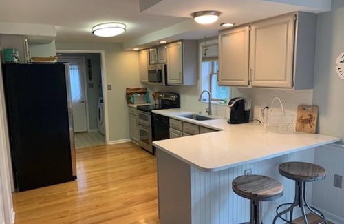 Lewes Maison | Lewes Beach Cottage - Quiet Quaint and Close To Everything!