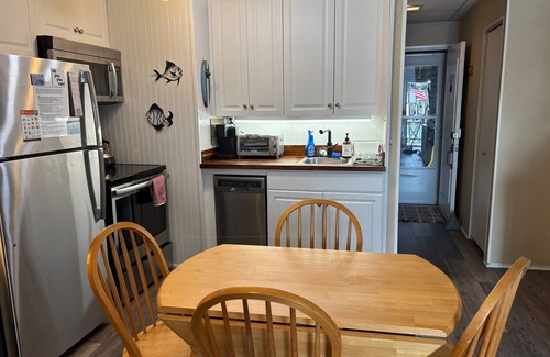 Lewes Copropriété | Lewes canalfront condo! Amazing views! Walk to beach or town!