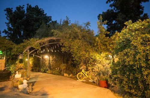 Yesod HaMa'ala Chalet De Ski | Leyad Hashmura Lodging
