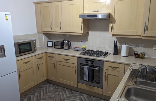 Burnley Maison | Leyland Road Retreat - 4 Bedroom House