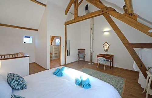 Saint-Aubin-Fosse-Louvain Maison | L’HIRONDELLE - Luxury Barn renovation on the Normandy/Loire border for couples