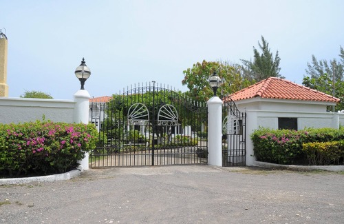 Mammee Bay Estates Villa | Belle villa avec grande piscine, jacuzzi et plage privée