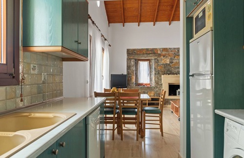 Makry Gialos Villa | Villa with great view and swimming pool with jacuzzi - in Makri Gialos village