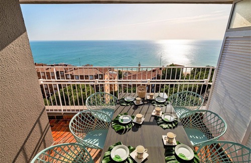 Montgat Appartement | LIANA SEAVIEW & BEACH - appartement, 3 chambres, 2 salles de bain, balcon, wifii
