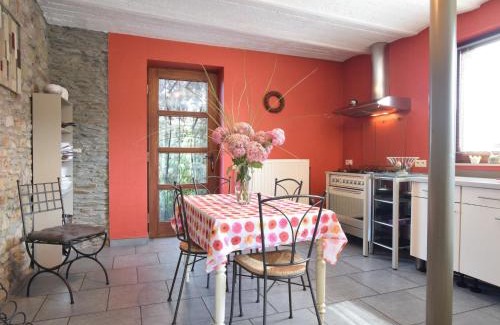Libramont-Chevigny Maison | Libramont Stone Garden Haven