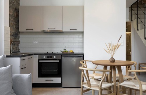 Sourpi Appartement | Lichnos Luxury Maisonette 3