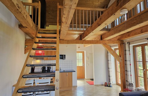 Meschendorf Appartement | Lichrdurchflutete 2-raum-wohnung auf 2 Ebenen mit Meerblick
