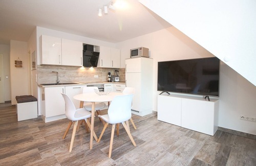 Norden Appartement | Lichtdurchflutete Obergeschosswohnung für 4 Personen + Baby und Hund