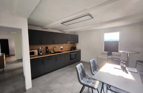 Aerzen Appartement | LiFarm.de Apartment upstairs with balcony conservatory.
