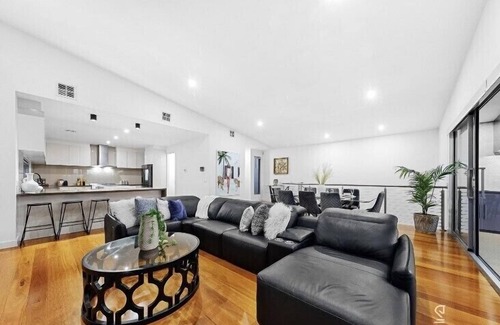 Caroline Springs Maison | Lifestyle by the Lake
