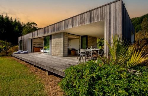 Tata Beach Maison | Ligar Escape - Golden Bay Holiday Home