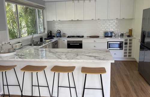 Macquarie Hills Maison | Light and roomy, home away from home