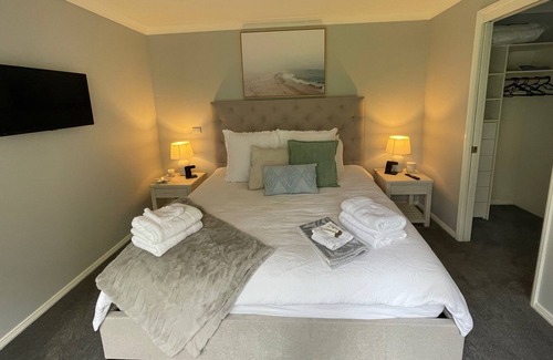 Macquarie Hills Maison | Light and roomy, home away from home