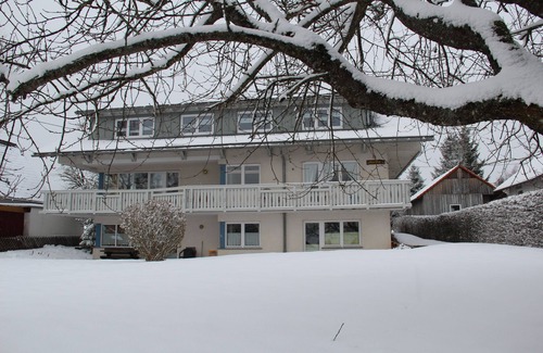 Uehlingen-Birkendorf Appartement | Lumineux, spacieux appartement, accès direct à la terrasse et pelouse