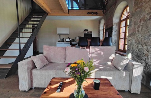 Buhlau Appartement | Light-flooded architect's apartment with its own sauna and 2 fireplaces
