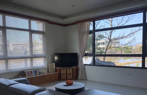 Dongshan Lit Et Petit-Déjeuner | Light home 寧靜生活 近羅東 6-8人 可開伙聚餐 桌遊 免費車位 歡迎預訂