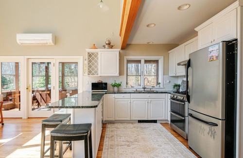 Saunderstown Maison | Light & spacious coastal haven perfect for Beaches or Newport
