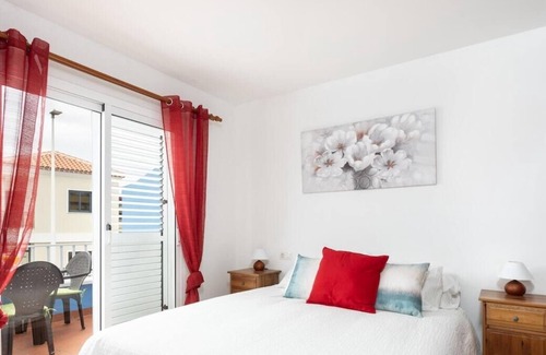 Punta del Hidalgo Maison | Sea Breezes. Family house with terrace sea views