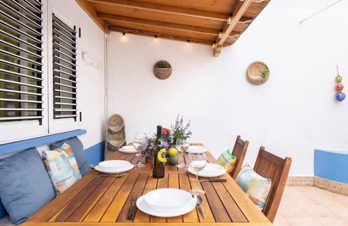 Punta del Hidalgo Maison | Sea Breezes. Family house with terrace sea views