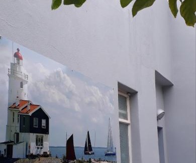 Langebaan Appartement | Lighthouse Cottage stone's throw from the beach