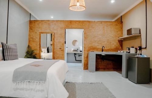Groblersdal Maison | Lighthouse Guesthouse & Cafe