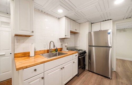 Sylvan Beach Appartement | `Lighthouse Loft`-3BR, Queen, Full, Full + Futon!
