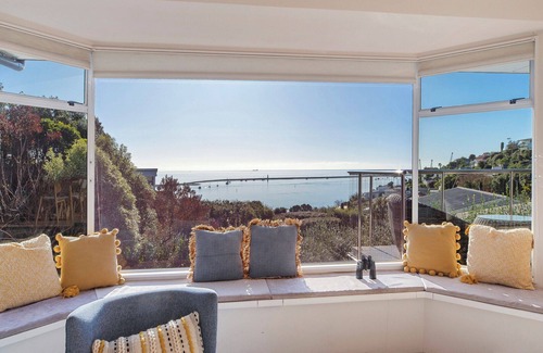 Nelson Maison | Lighthouse Vista - All-day Sun & Exceptional Sea Views!