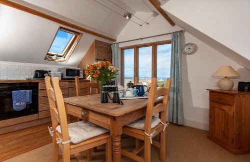 Goodwick Maison | Lighthouse Watch