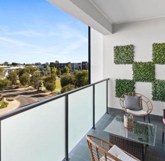 Lightsview Appartement | Lightview Oasis- Modern 2BR Apt- WiFi & Parking