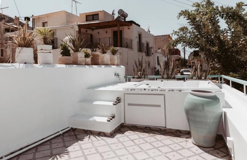 Piskopiano Maison | Lilika's Bliss with jacuzzi by Estia