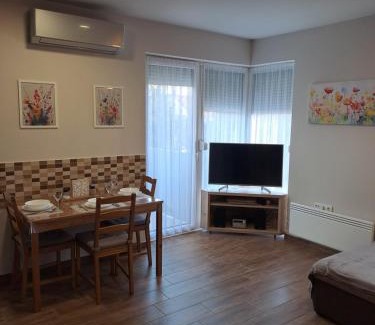 Gunaras Appartement | Liliom Apartman