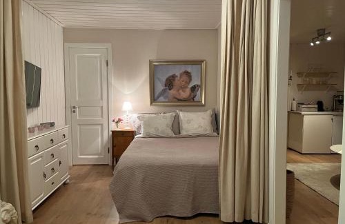 Harnosand Cabine | Lilla gröna huset på gården