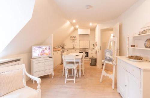 Drelsdorf Appartement | Lille Weiss-KEINE MONTEURE-