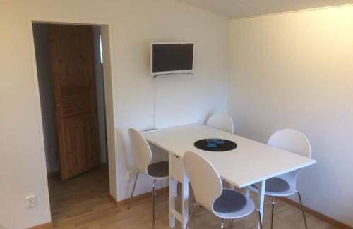 Broddetorp Cabine | Lillstugan Falköpingsvägen