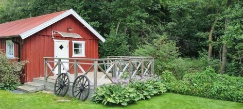 Ucklum Appartement | Lillstugan i idyllisk lugn miljö nära Hällungen, Stenungsund