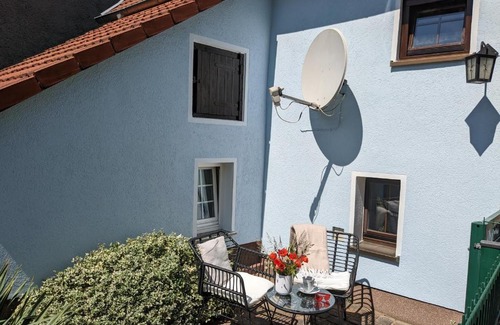 Kohren-Sahlis Maison | Lilly im Dorfe