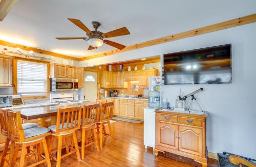 Lime Lake-Machias Maison | Lime Lake Cottage with Lakefront Deck and Dock!