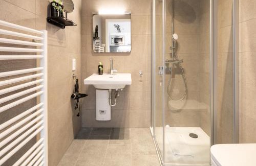 Bahnhofsviertel Appartement | Limehome Frankfurt Gutleutstraße - Digital Access