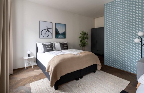 Innere Stadt Appartement | limehome Linz Schillerstr | Suite M with sofa bed