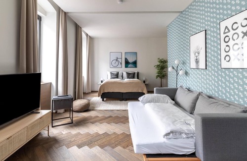 Innere Stadt Appartement | limehome Linz Schillerstr | Suite M with sofa bed