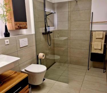 Niedernberg Appartement | Limes2Living-Loggia-Self check-in-Gratis parken
