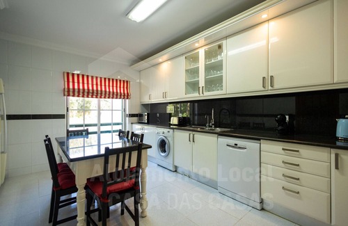 Ericeira Chalet De Ski | Lina's House by ACasaDasCasas