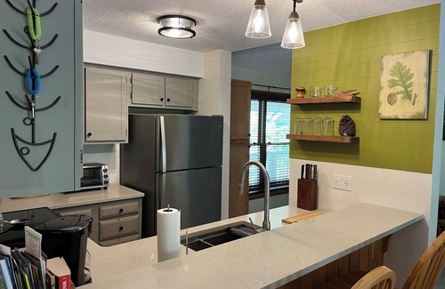 Lincoln Copropriété | Lincoln Riverfront Condo - Awesome Location for Outdoor Adventures