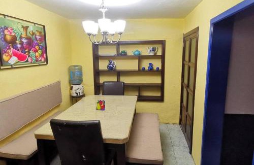 Centro Maison | Linda casa azul ubicada en el corazón de Pátzcuaro